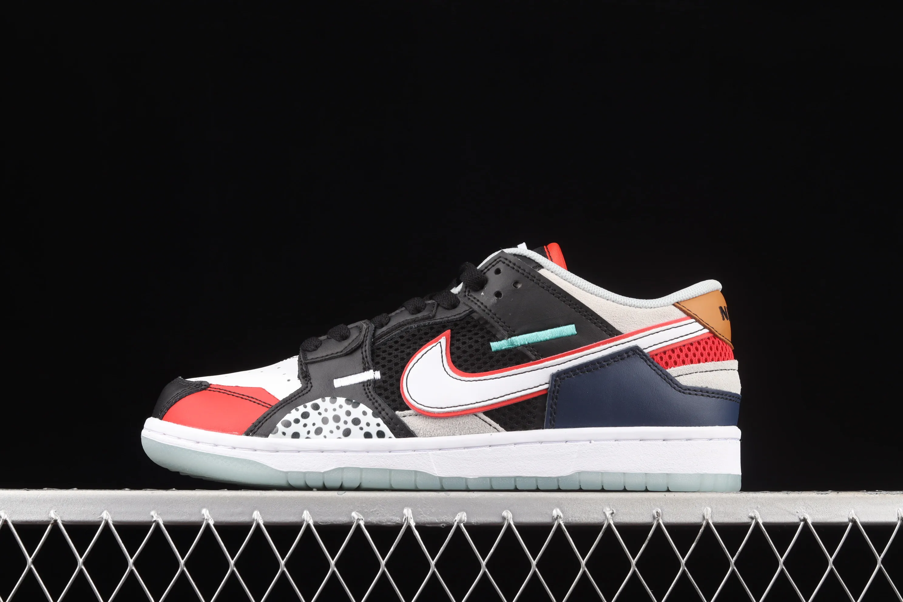 All categories Nk SB Dunk series Nk SB Dunk Low low-top sneakers Nk Dunk Scrap colorful stitching and stitching colorful low-top casual sneakers DB0500-300